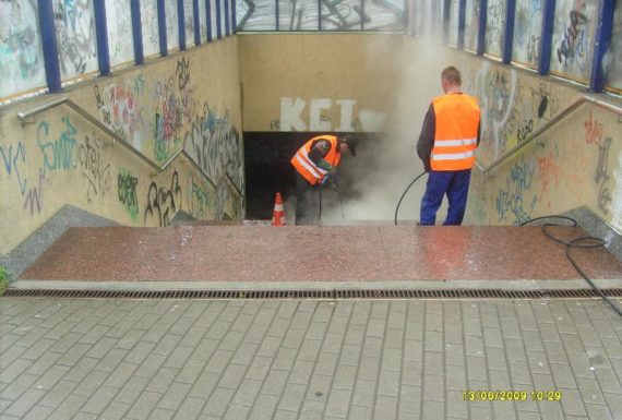 Usuwanie graffiti - 16 - 15