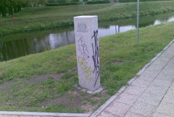 Usuwanie graffiti 3-26