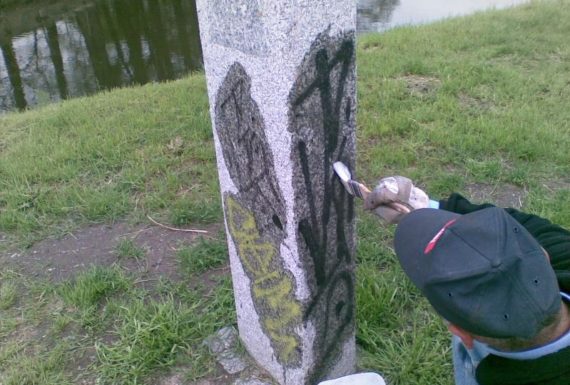 Usuwanie graffiti 3-3