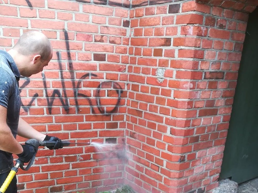 usuwanie-graffiti-zakladka-1